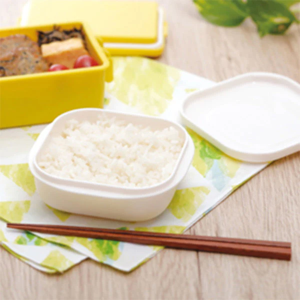 食品保存容器 冷凍容器 ごはん冷凍 マーナ(marna) K748W極(きわみ) 冷凍ご飯容器 2個入り ホワイト 201785 - Image 3